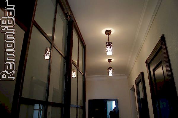 Вид на коридор со стороны кухни.