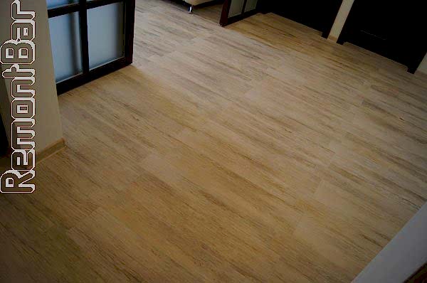 керамогранит в прихожей и гостиной