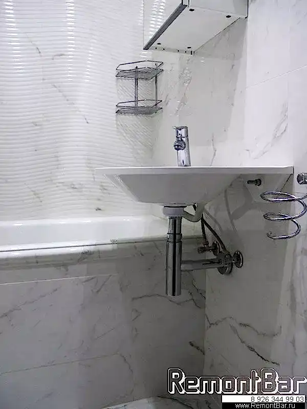 подвесная раковина в ванной комнате