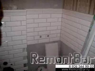 Процесс укладки плитки