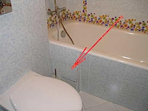 Нажимной люк 20х30 см. По секрету - люка с нажимным механизмом под плитку на тот момент было недостать. Поэтому, здесь мы использовали нажимной люк под покраску, предварительно доработав его