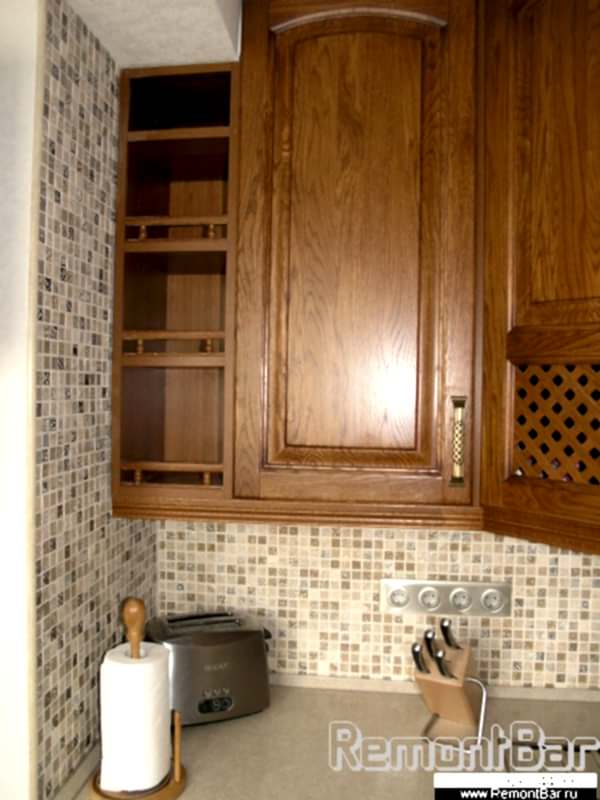 Керамической мозаикой мы облицевали фартук на кухне. Цвет подобан под столешницу Керамической мозаикой мы облицевали фартук на кухне. Цвет подобан под столешницу