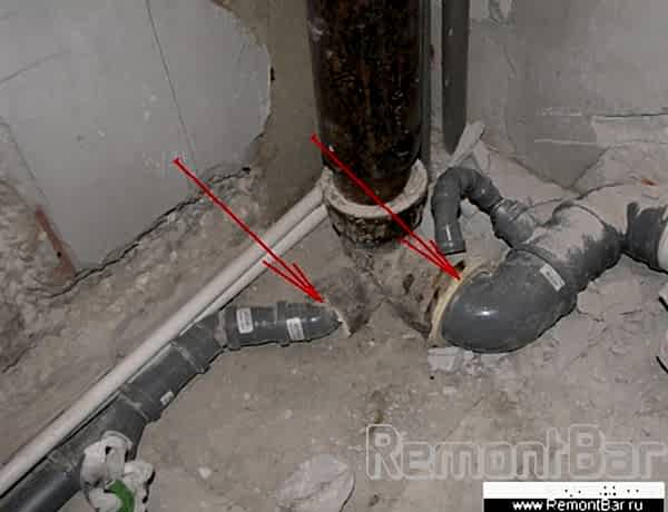 С чугунной крестовины мы перешли на пластиковый канализационный отвод диаметром 50 и 110 мм С чугунной крестовины мы перешли на пластиковый канализационный отвод диаметром 50 и 110 мм