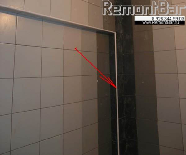 Для ниши в ванной мы подобрали раскладку белого цвета не случайно. Несмотря на то, что плитка серая (разнотонная), затирка будет использована белого цвета - отсюда и выбор раскладки Для ниши в ванной мы подобрали раскладку белого цвета не случайно. Несмотря на то, что плитка серая (разнотонная), затирка будет использована белого цвета - отсюда и выбор раскладки