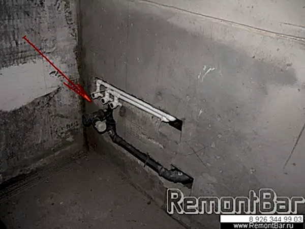 Коммуникации на кухню выведены в период проведения капитального комплексного ремонта квартиры. Один вывод горячей воды, и два- холодной. Канализация так же раздвоена Коммуникации на кухню выведены в период проведения капитального комплексного ремонта квартиры. Один вывод горячей воды, и два- холодной. Канализация так же раздвоена