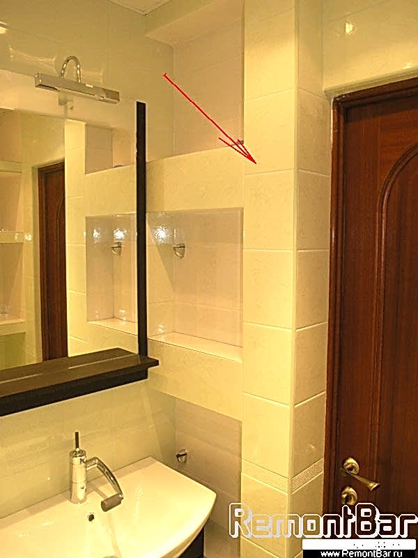 Здесь так же очень неудобно расположен стояк горячей воды. Поэтому вертикальный короб и 3 горизонтальных ответвления, декорированные под полки, скрывают трубу и отводы Здесь так же очень неудобно расположен стояк горячей воды. Поэтому вертикальный короб и 3 горизонтальных ответвления, декорированные под полки, скрывают трубу и отводы